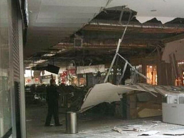 В торговом комплексе Киева обвалился потолок