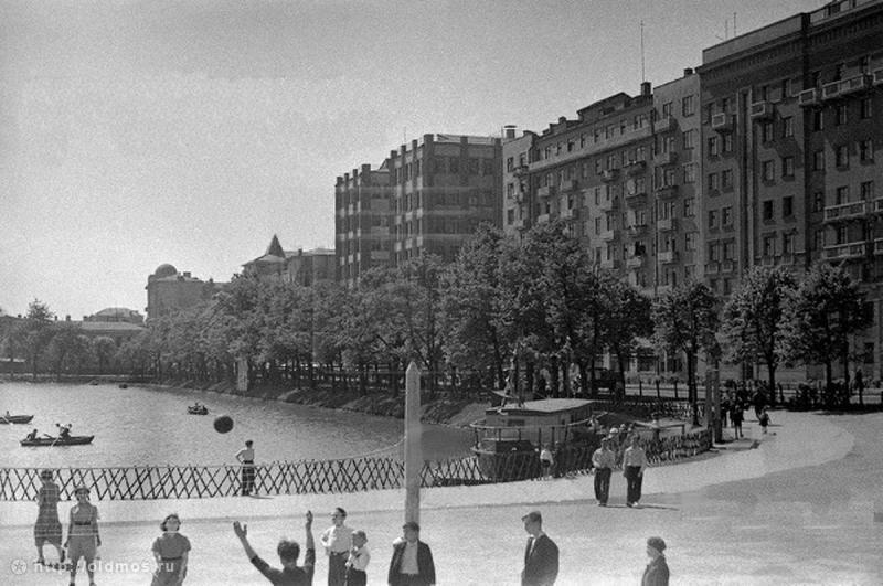 Чистые пруды: Взгляд в прошлое