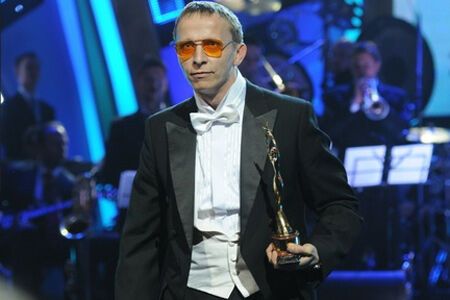 Ален Делон раздал награды на "Телезвезде"