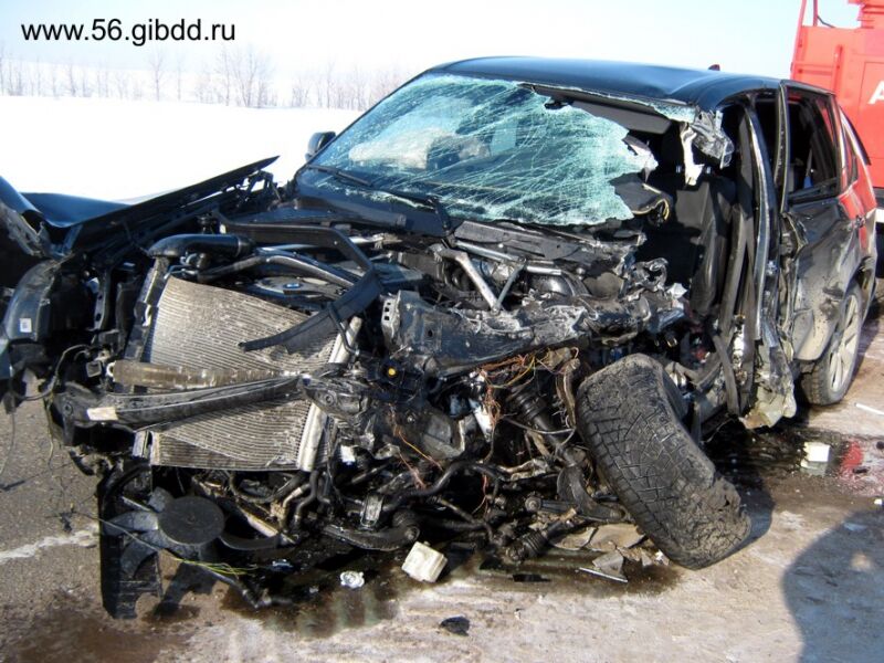 ДТП баварцев: BMW X5 столкнулся с BMW X5