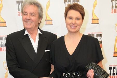 Ален Делон раздал награды на "Телезвезде"