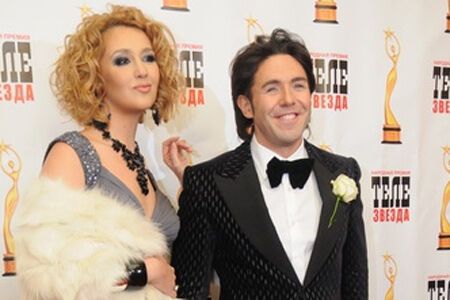 Ален Делон раздал награды на "Телезвезде"