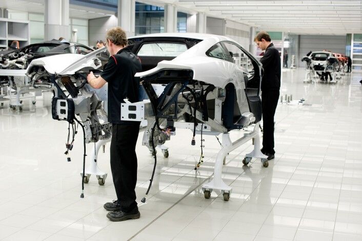 McLaren начал производство первого товарного суперкара MP4-12C