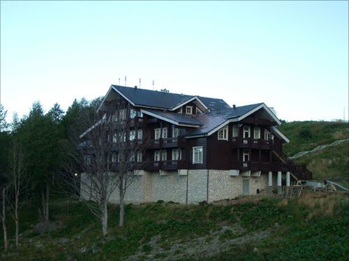 Опубліковані фото гірськолижного "палацу Путіна"