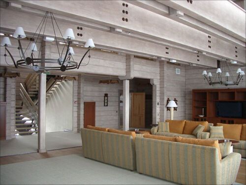 Опубліковані фото гірськолижного "палацу Путіна"