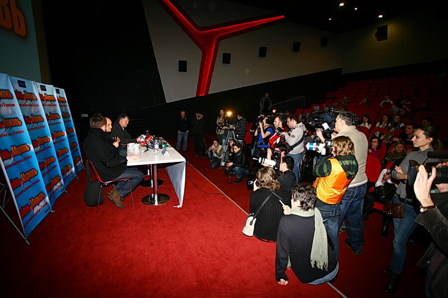 Гоша Куценко привез в Киев 3 кг «моркови»