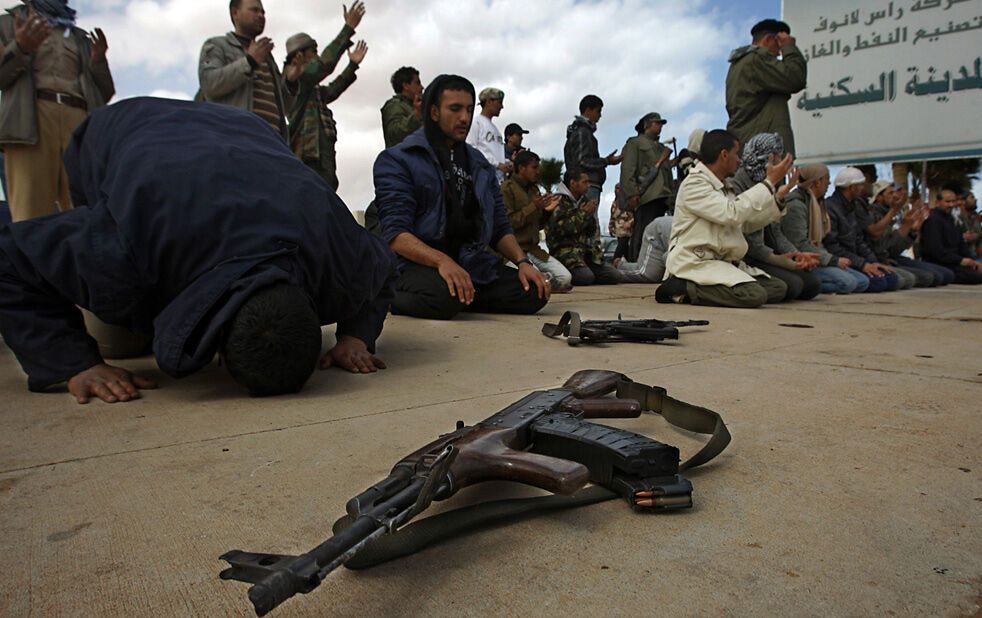 Война в Ливии: Бои за Рас-Лануф