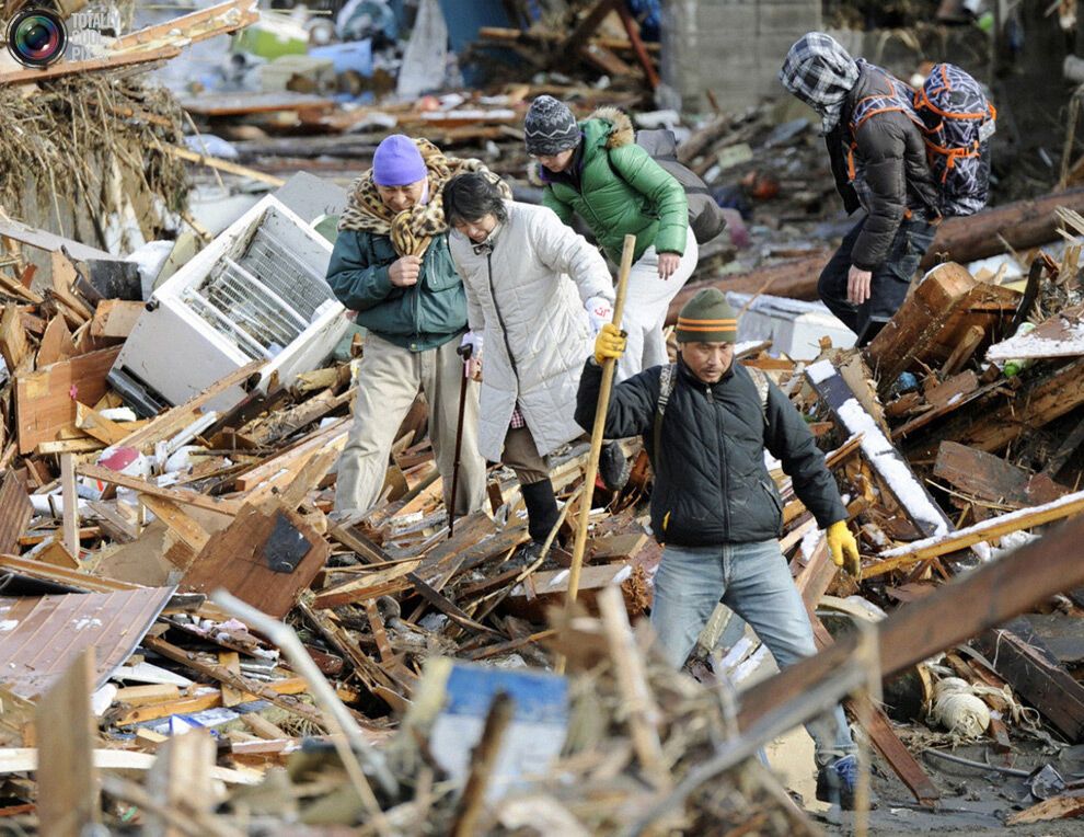 Наслідки землетрусу і цунамі в Японії. 93 Фото