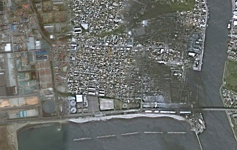 Снимки со спутника: до и после землетрясения в Японии