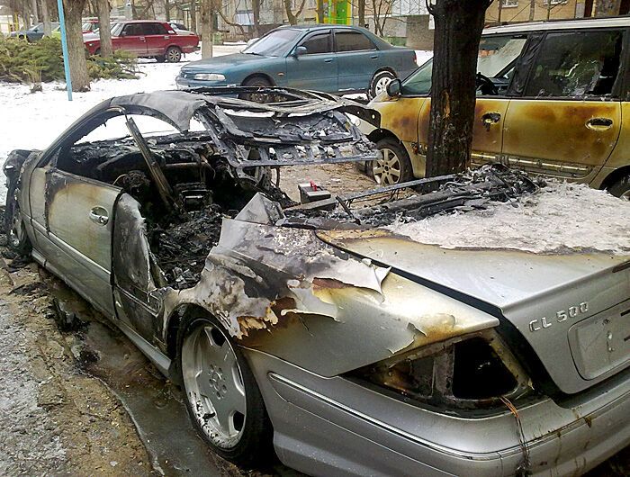 Милиция задержала двух несовершеннолетних поджигателей автомобилей