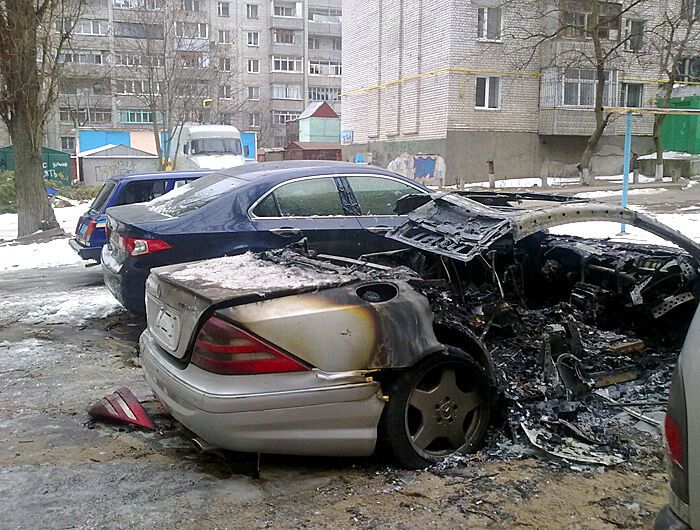 Милиция задержала двух несовершеннолетних поджигателей автомобилей