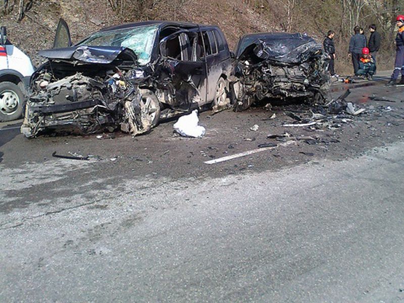 Из-за булыжника на дороге, погиб водитель Hyundai Sonata