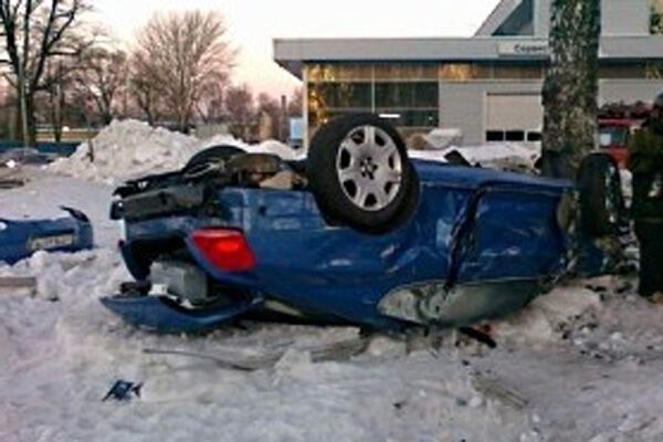 В ДТП погибла жена вратаря сборной России. Фото