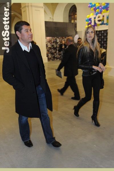 Сестры Джарты не отказывают себе в дорогих вещах