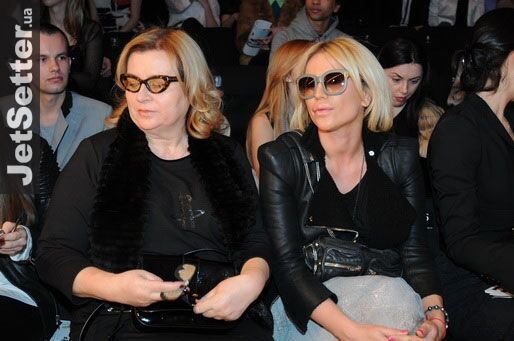 Сестры Джарты не отказывают себе в дорогих вещах