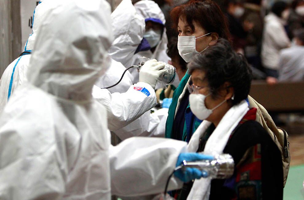 Японія сьогодні: рятувальні роботи, загроза радіації 