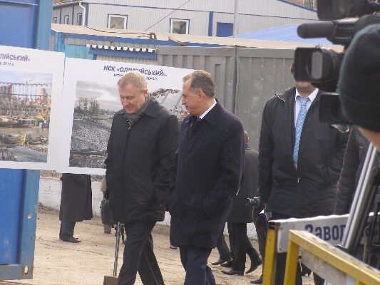 Як Янукович на стадіон дивився