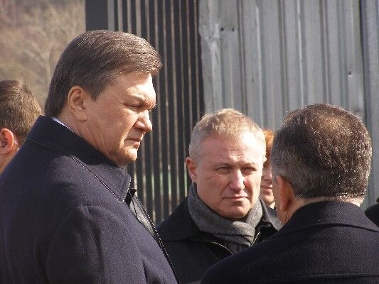 Як Янукович на стадіон дивився