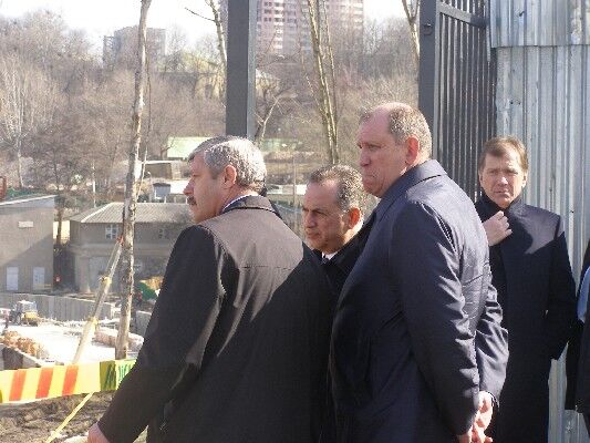 Як Янукович на стадіон дивився