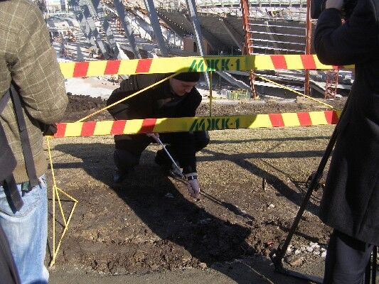 Як Янукович на стадіон дивився