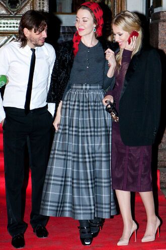 Ксения Собчак одолжила платье у подружки?