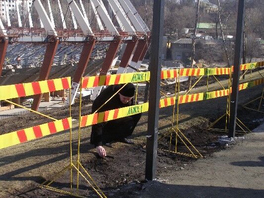 Як Янукович на стадіон дивився