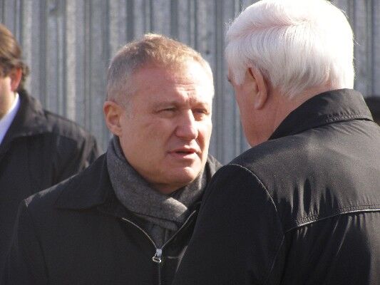 Як Янукович на стадіон дивився