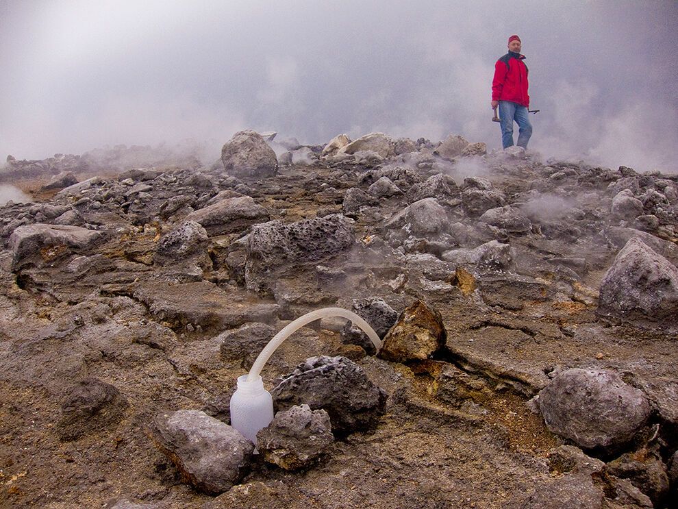 Кратер вулкана Ньирагонго – путешествие к центру Земли