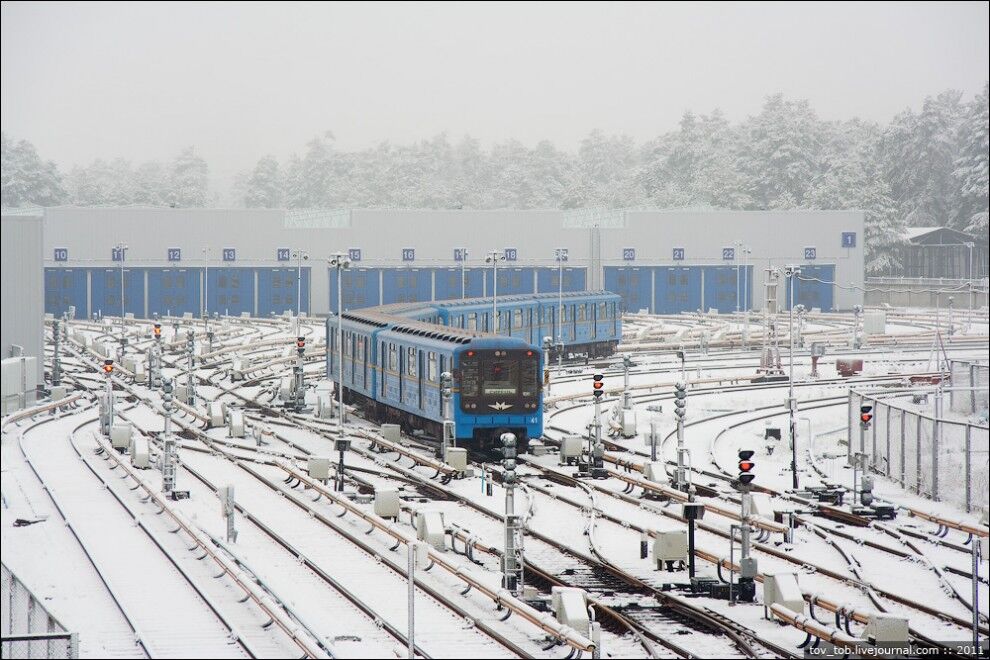 Новый состав киевского метро изнутри