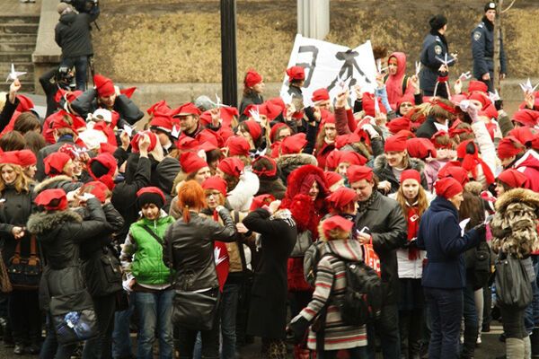 Песня Mad Heads XL подняла дух японцам. Фото