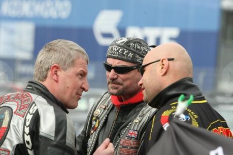 Зять Тимошенко встретил Deep Purple водкой с перцем! Фото