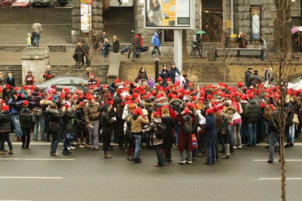 Песня Mad Heads XL подняла дух японцам. Фото