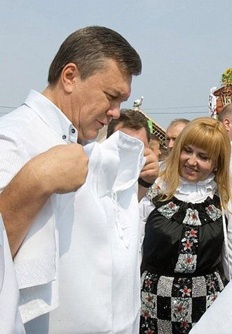 Вышиванки украинских политиков. Фото