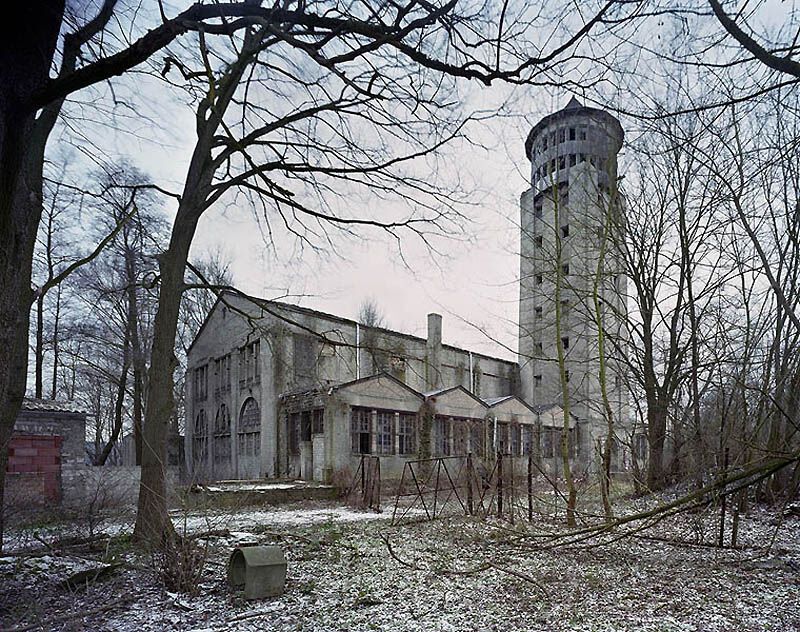 Занедбані промислові будівлі Східній Німеччині