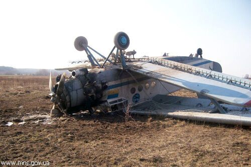 Під Житомиром при посадці загорівся літак. Фото