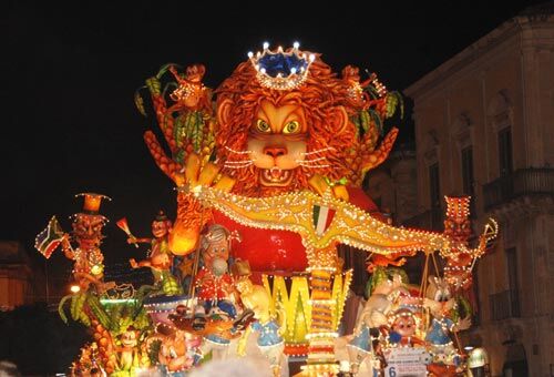 Карнавал в Венеции: ярко, дорого, оригинально!