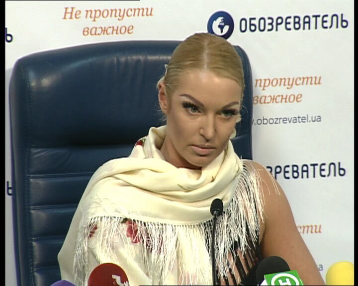 Анастасия Волочкова прилюдно задрала ногу