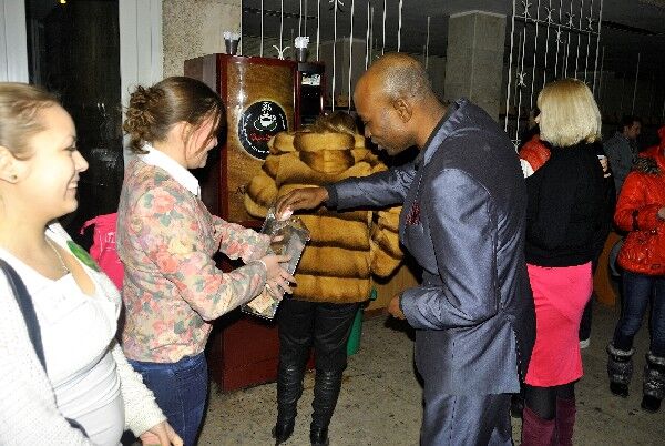 Подаруй свою любов дітям!