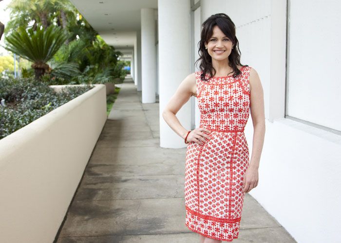 Карла Гуджино в платье-скатерке