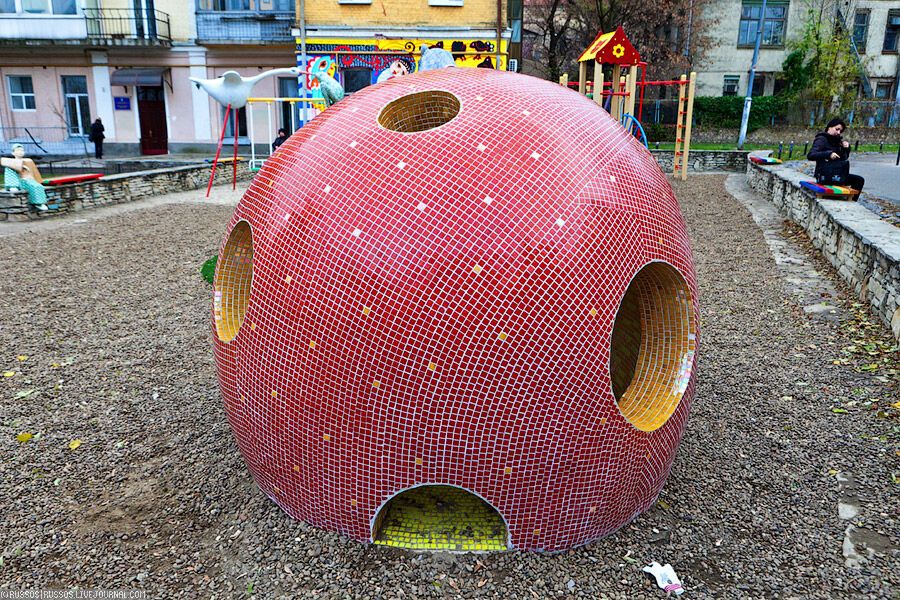 Дитячий ландшафтний парк в Києві