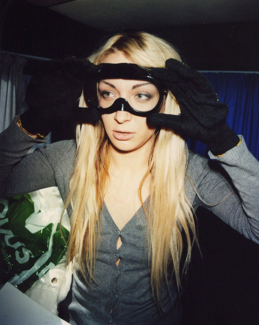 Радиация в 25-ю годовщину Чернобыля разъела всю одежду на FEMEN. Фото