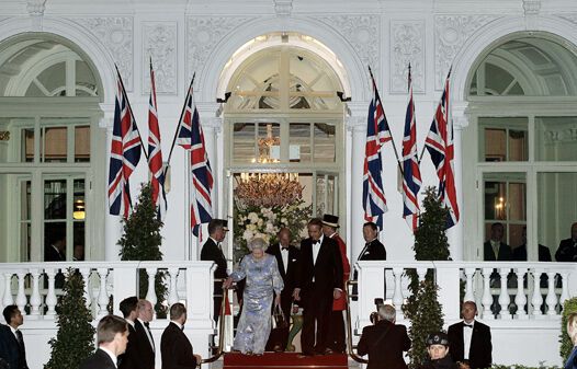 Монархи готовятся к свадьбе Уилла и Кейт