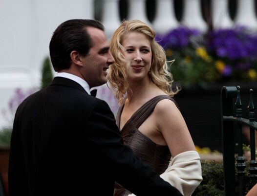 Монархи готовятся к свадьбе Уилла и Кейт