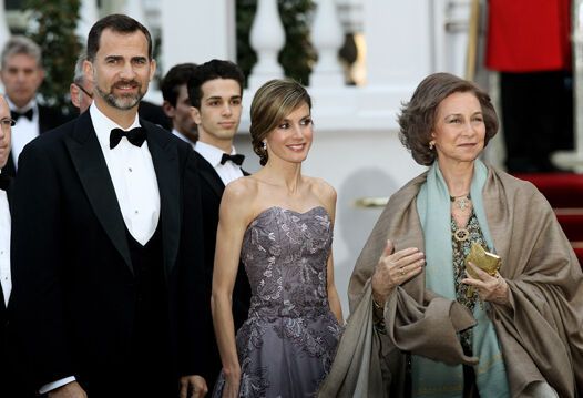 Монархи готовятся к свадьбе Уилла и Кейт