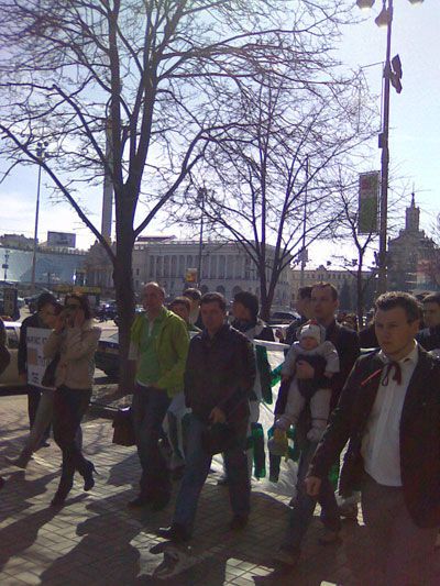 В столице прошел марш в защиту Киева. Фото