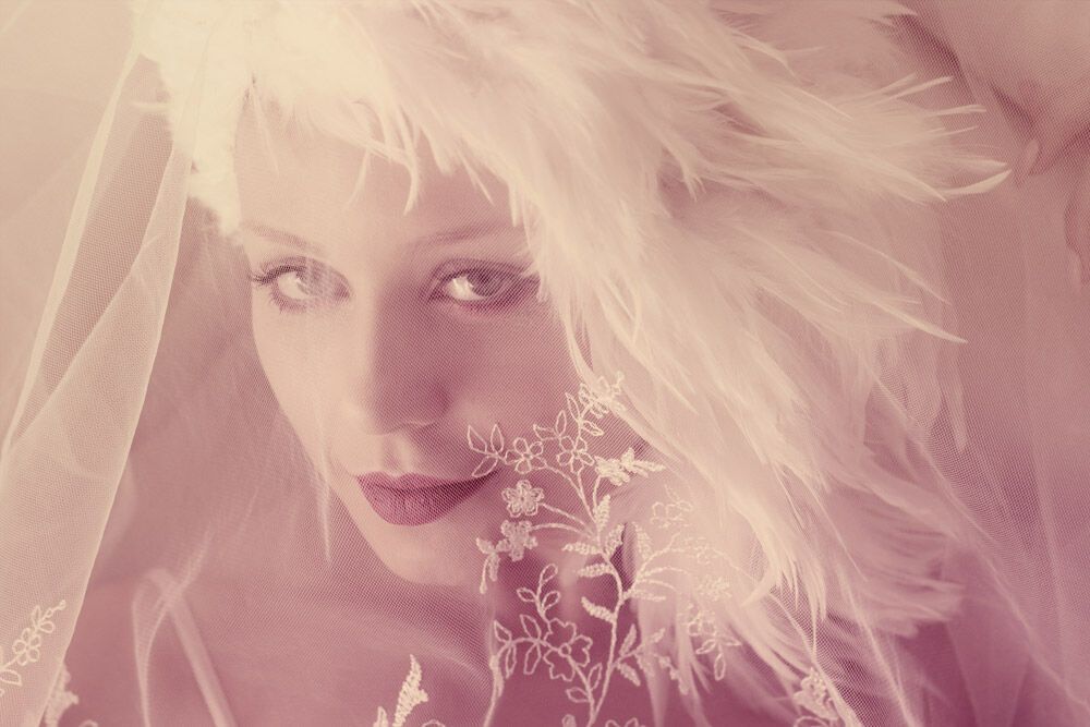 Тина Кароль стала розовой!