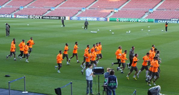 Луческу: "Вы сами знаете, как играет Барселона"