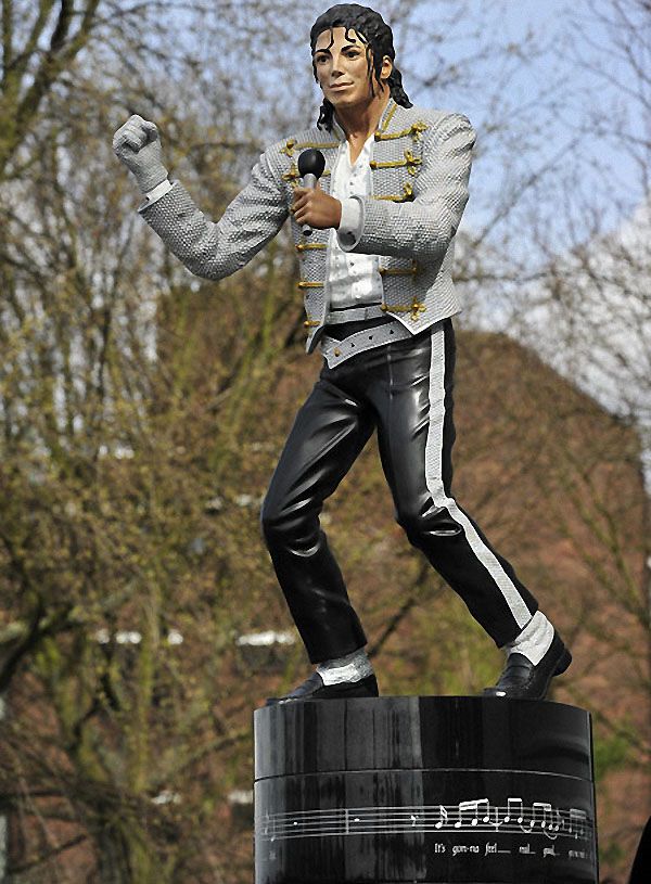 Статуи в честь Майкла Джексона