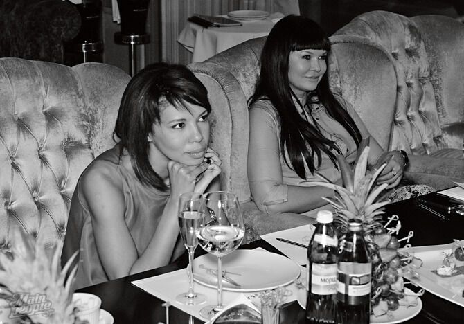 Ассия Ахат выбирала "Мисс Киев 2011" по пению финалисток