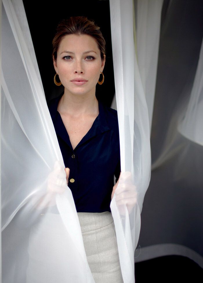 Джессика Бил без фотошопа